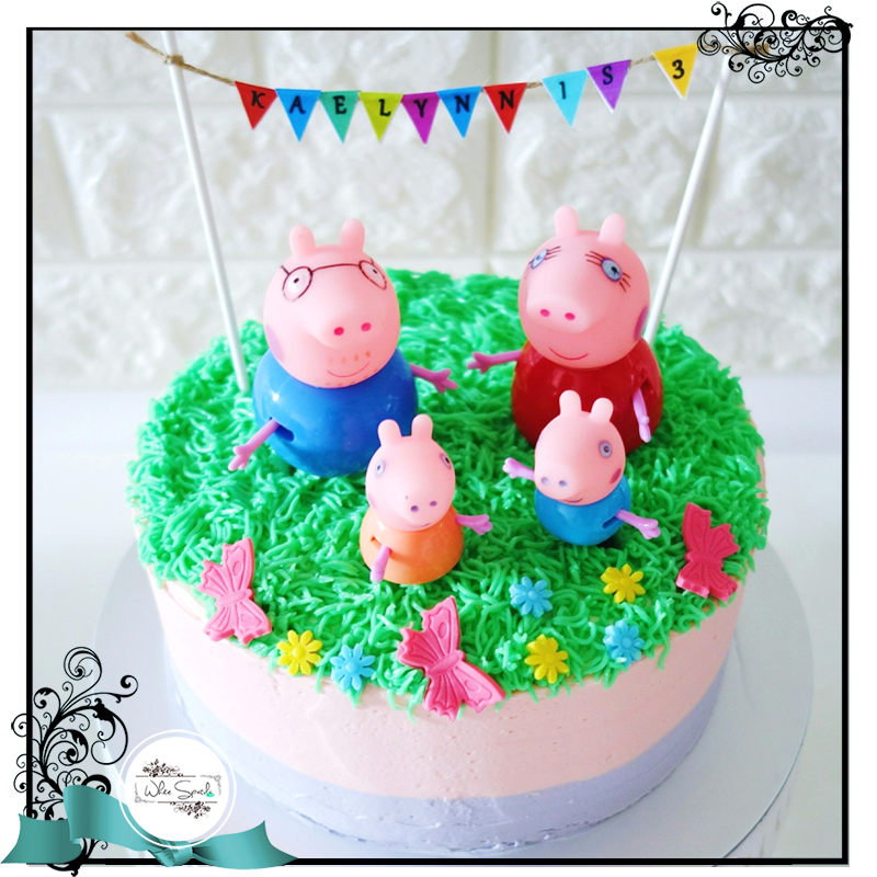 Piggy Family Buttercream Cake - White Spatula Singapore